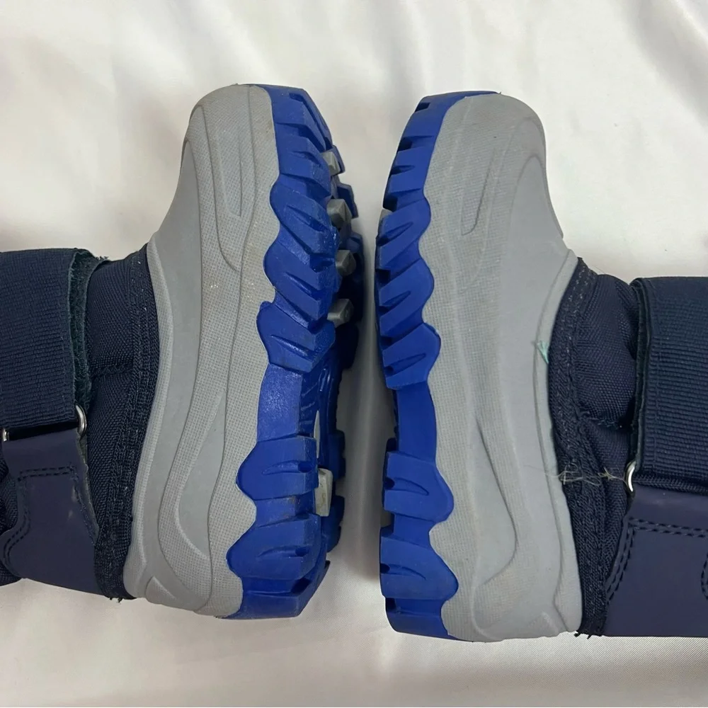 Cat & Jack Blue and Gray Thermolite Snow Boots, size 7